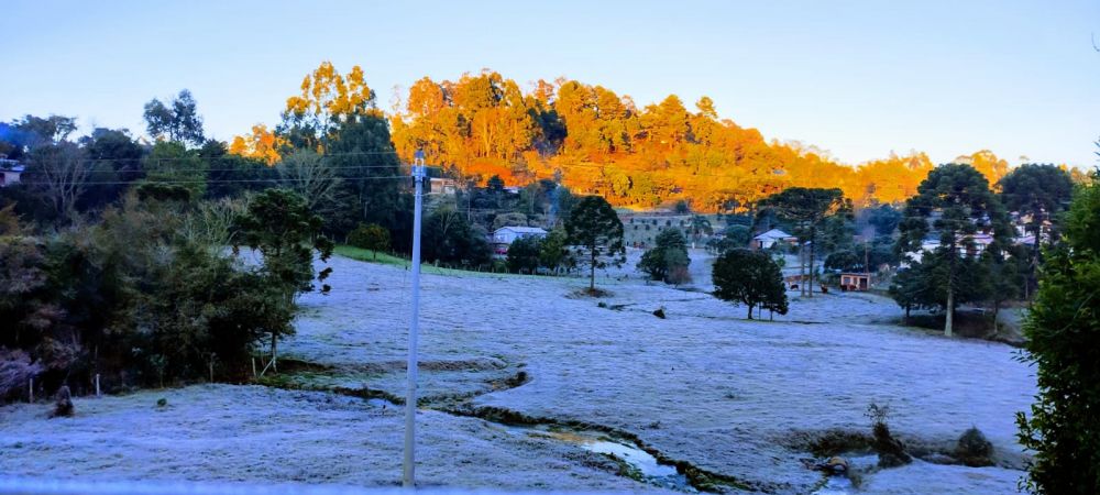 Garibaldi registra –2 °C e amanhece coberta de gelo neste 1º de julho