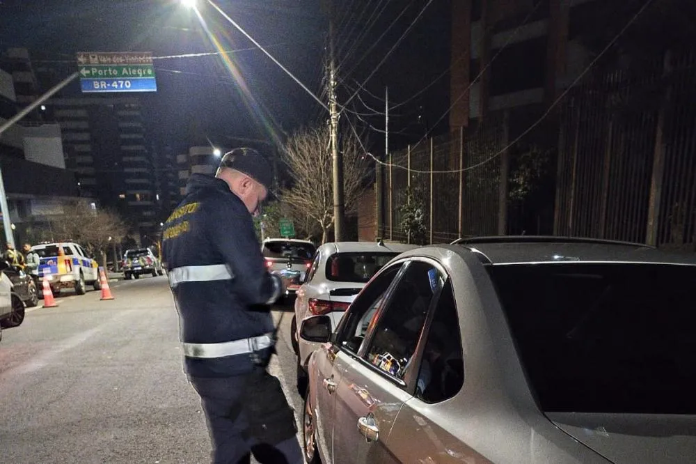 Balada Segura flagra 15 motoristas embriagados em Bento Gonçalves