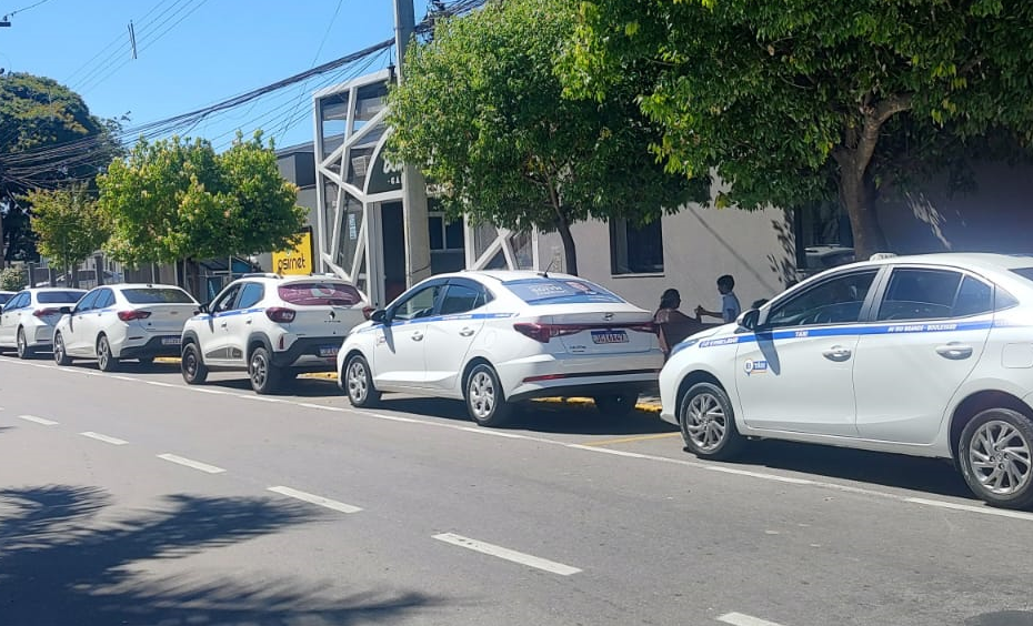 Garibaldi moderniza serviço de táxis com taxímetro obrigatório e aplicativo próprio