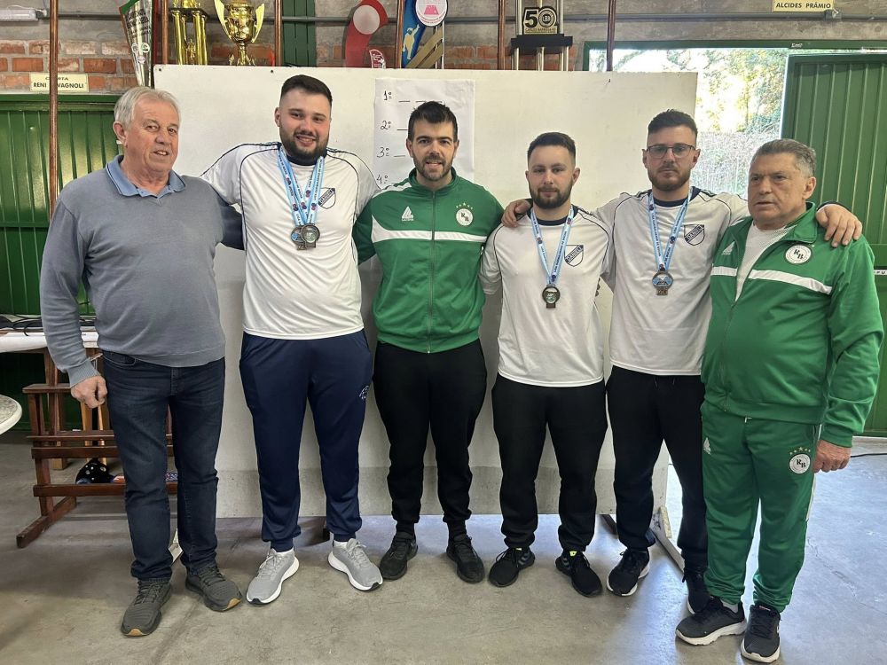 Torneio de Raças reúne 42 trios e celebra amizade no Clube Rio Branco