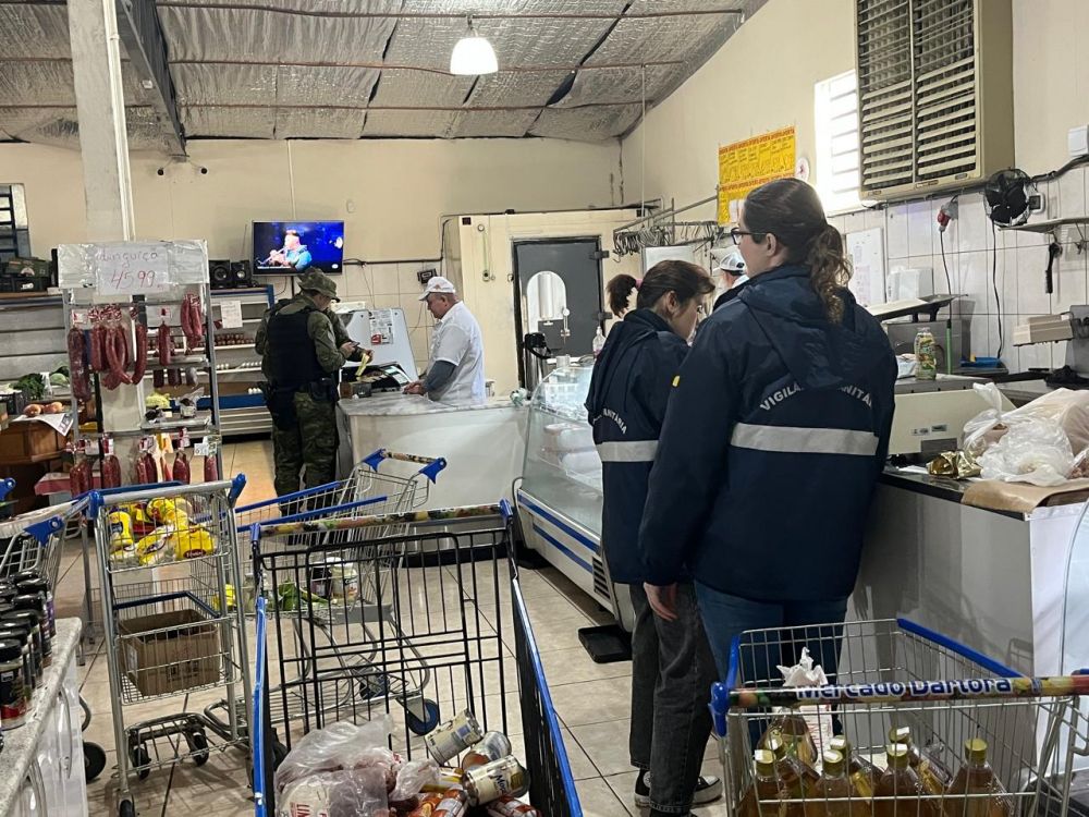 Força-Tarefa do Ministério Público fiscaliza supermercados em Garibaldi