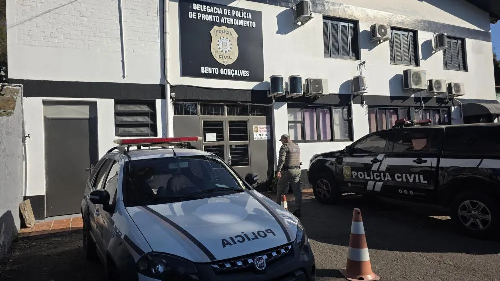 Discussão entre vizinhos termina em tentativa de homicídio em Bento
