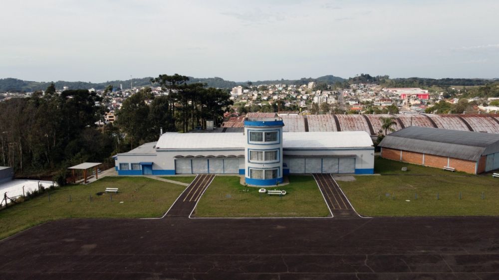 Aeroclube de Garibaldi completa 80 anos de história na aviação regional