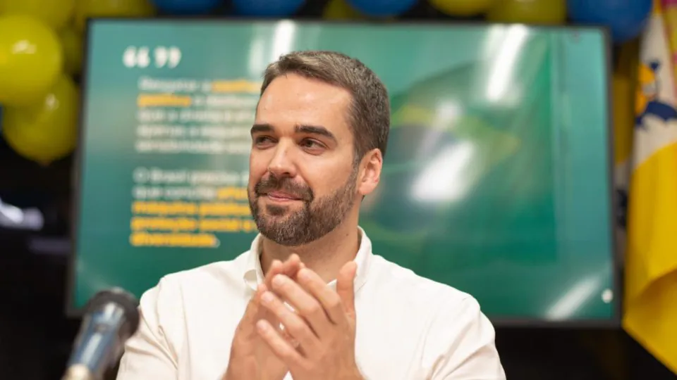 Enquanto gaúchos agonizam nas filas, Eduardo Leite se opera em hospital particular de São Paulo