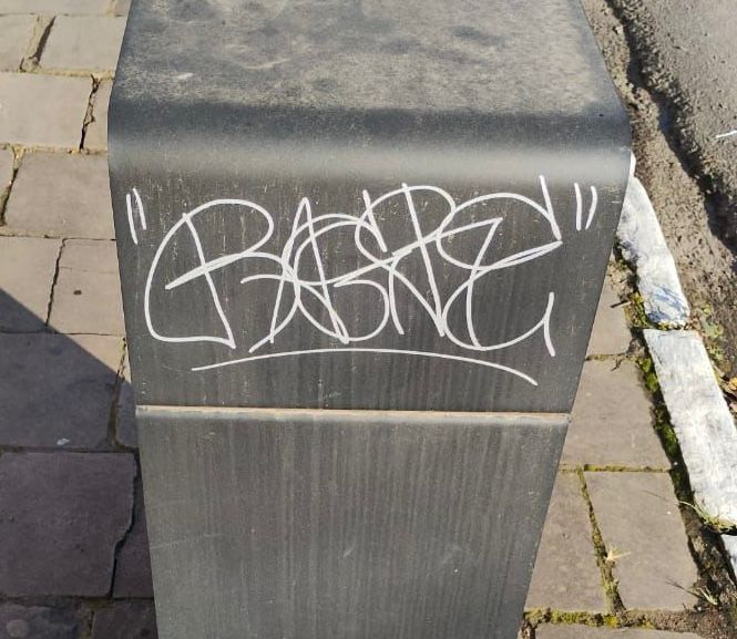 “Bagre” deixa rastro de 500 pichações em Garibaldi e é desmascarado pela Polícia