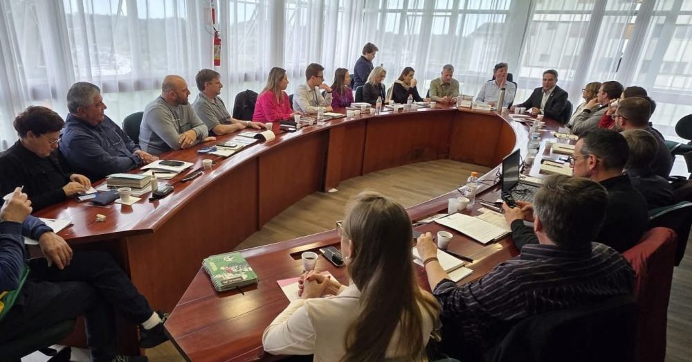 Visita de peso: Zucco e Sanderson no gabinete do prefeito Everson Kirch