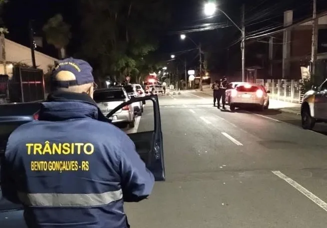 Operação Balada Segura flagra 10 motoristas embriagados nas ruas de Bento