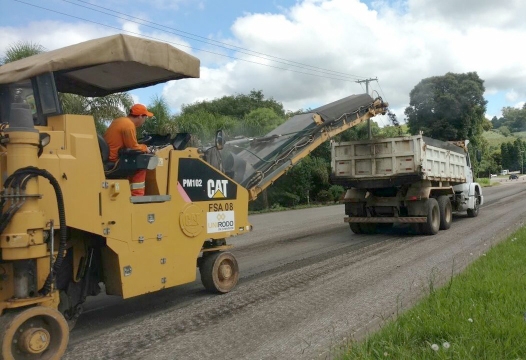 Iniciam as obras de recuperação na BR-470