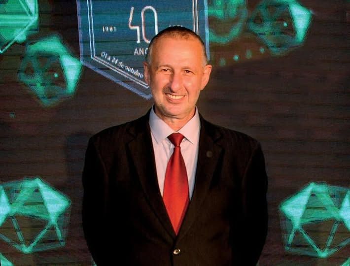Ex-prefeito Vandenir Miotti é eternizado em Garibaldi virando nome de praça