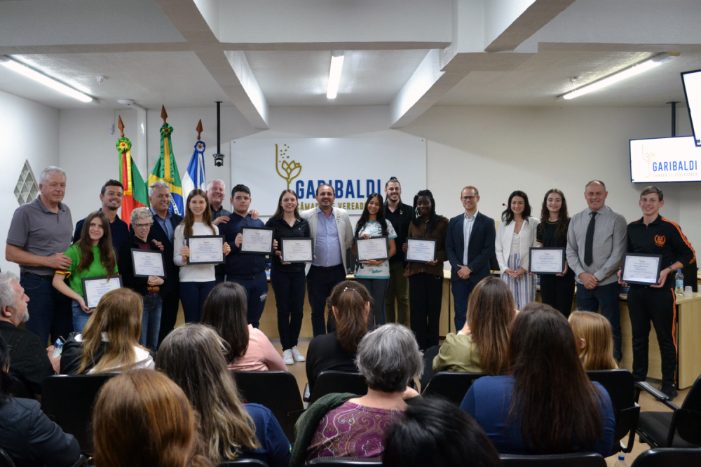 Jovens assumem o Legislativo em Garibaldi e apresentam propostas inovadoras 