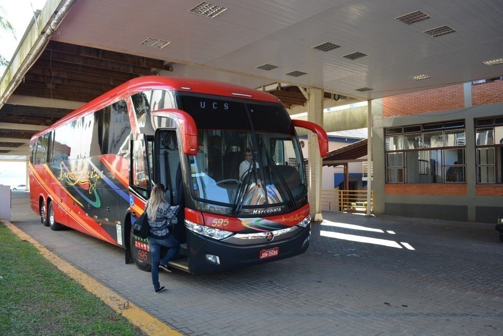 Prefeito de Carlos Barbosa desmente fake news sobre fim do transporte universitário