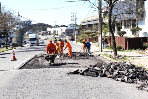 Farroupilha: Operação tapa-buracos passará por todas ruas da cidade	 