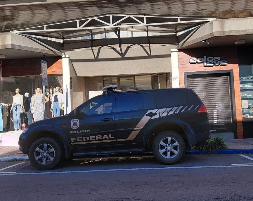 Polícia Federal faz busca e apreensão em Garibaldi e mira ex-secretários de Cettolin