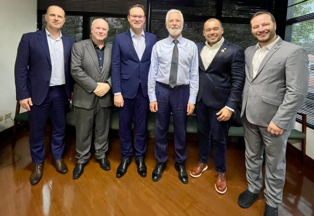 Comitiva de Bento Gonçalves fortalece relações comerciais no Paraguai