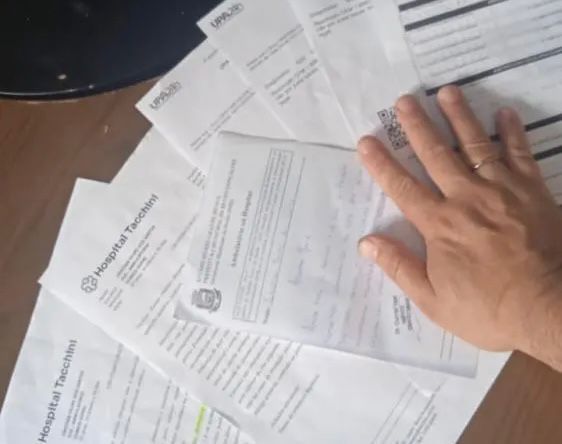 Paciente com cálculos renais espera há dois meses por atendimento em Bento