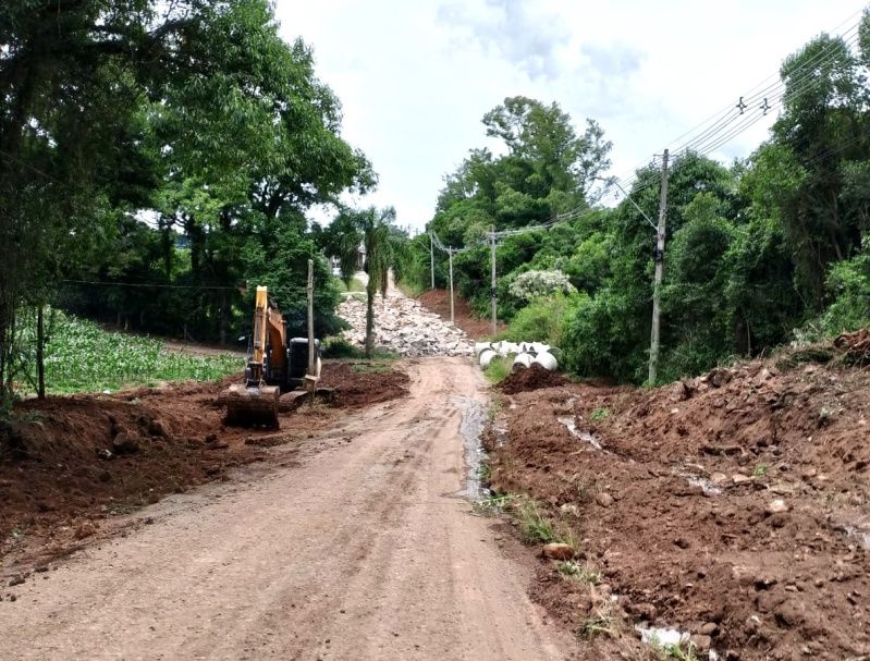 Estrada José Chies passa por obras e tem bloqueio temporário em Carlos Barbosa