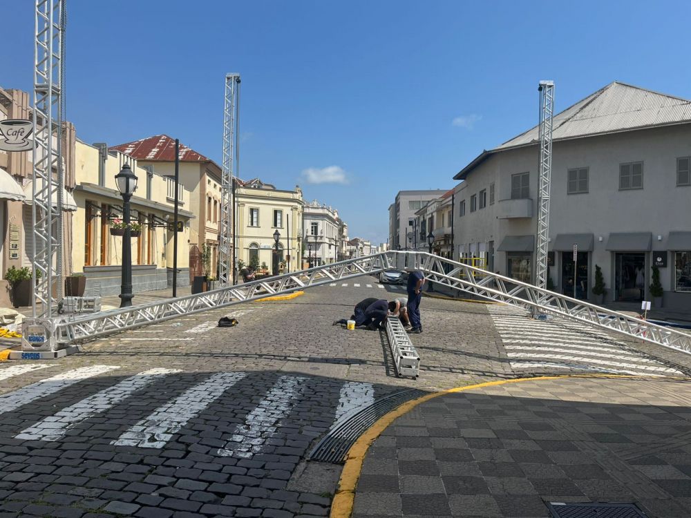 Ruas do Centro histórico são bloqueadas para o Carnaval Retrô