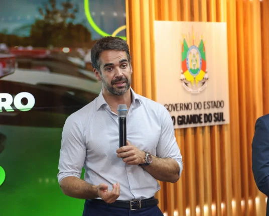 Eduardo Leite diz que só renuncia governo para disputar a Presidência
