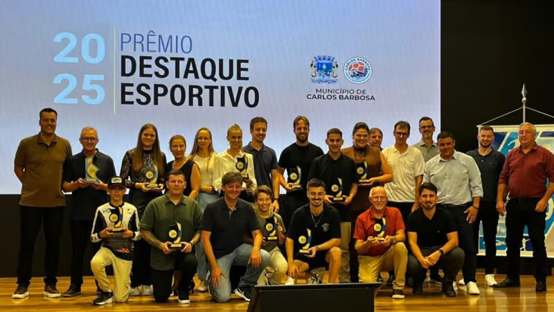 Atletas de Carlos Barbosa são homenageados em evento da prefeitura