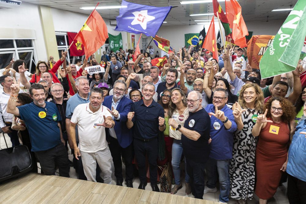 Lula manda PT Gaúcho apoiar Juliana Brizola e "Racha" o partido no Estado