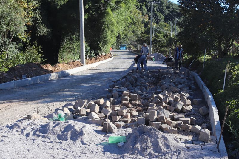 Obra de mais de R$ 730 mil começa a transformar via do interior de Garibaldi