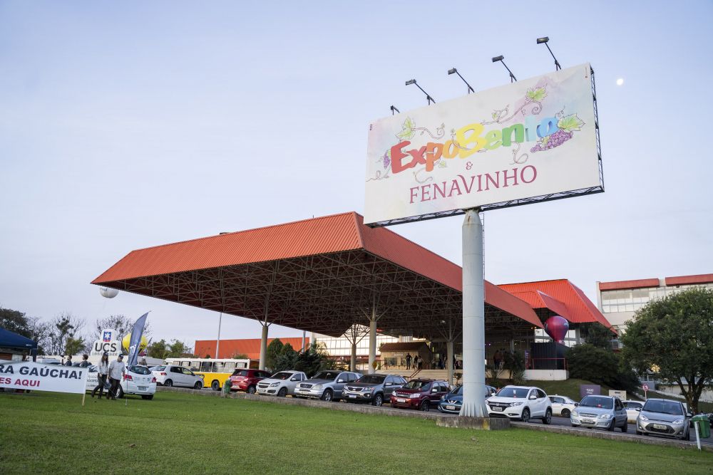 Com expectativa de 280 mil visitantes ExpoBento e Fenavinho iniciam na quinta