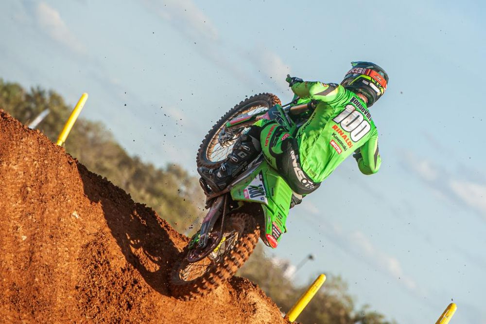 Pilotos da Rinaldi conquistam quatro pódios no Brasileiro de Motocross