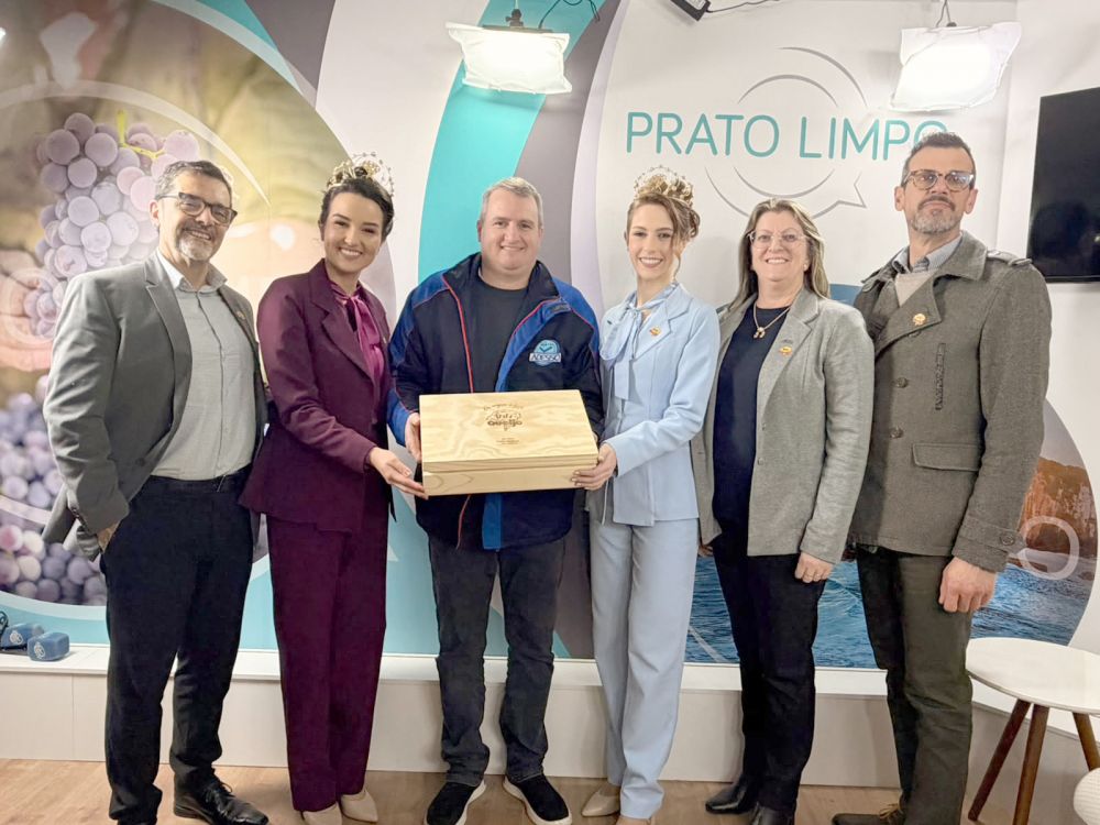 Diretoria do FestiQueijo visita Portal Adesso e reforça convite para abertura