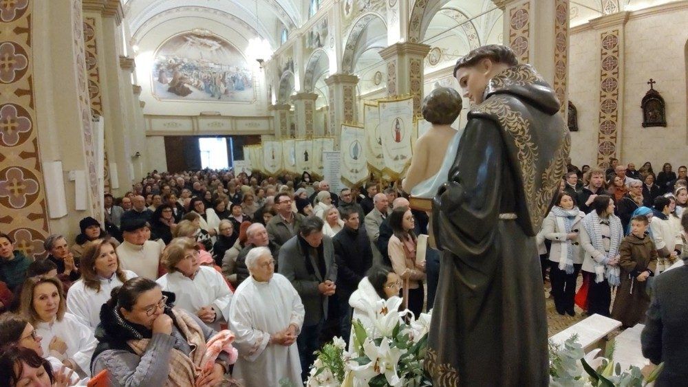 Festa de Santo Antônio vai distribuir mais de 50 mil pãezinhos em Bento Gonçalves