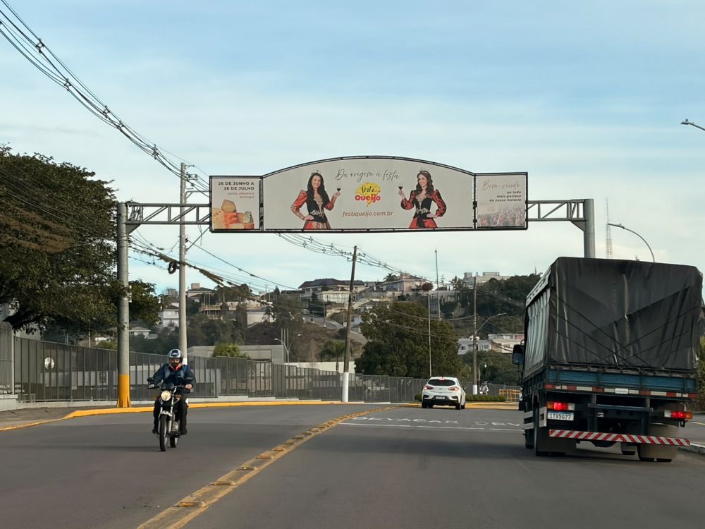 Carlos Barbosa já está decorada para receber visitantes do FestiQueijo