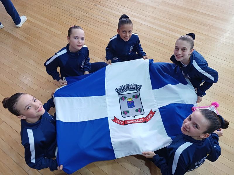 Garibaldi brilha em competição que reuniu 800 atletas de Ginástica Artística