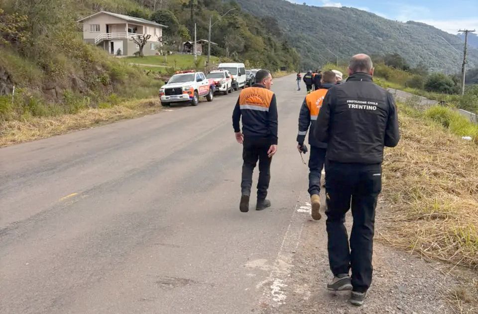 Comitiva da Defesa Civil italiana visita áreas atingidas em Bento Gonçalves