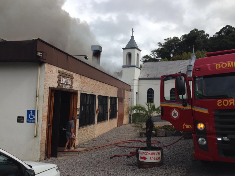 Princípio de incêndio provoca fechamento da Parrila dos Vinhedos