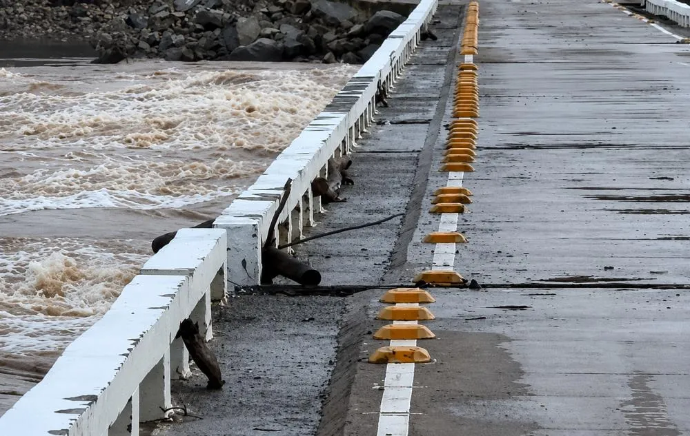 Ponte entre Bento Gonçalves e Cotiporã sofre deslocamento e segue interditada