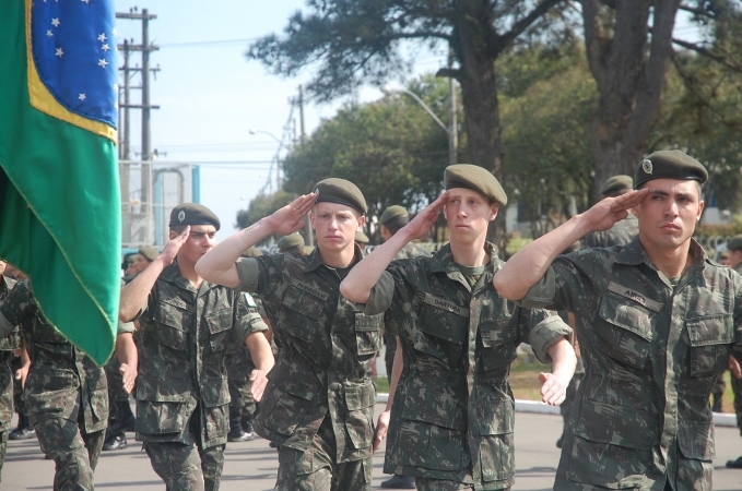 Bento Gonçalves: 6º BCOM comemora o dia do Soldado