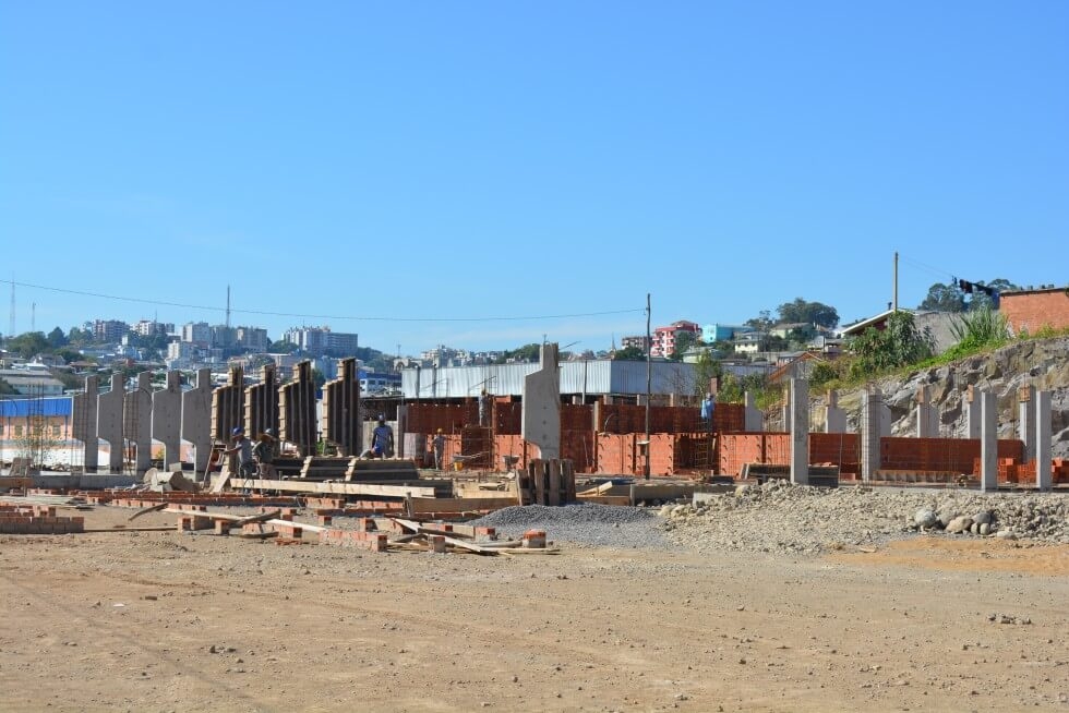 Obras da escola de turno integral seguem em Carlos Barbosa