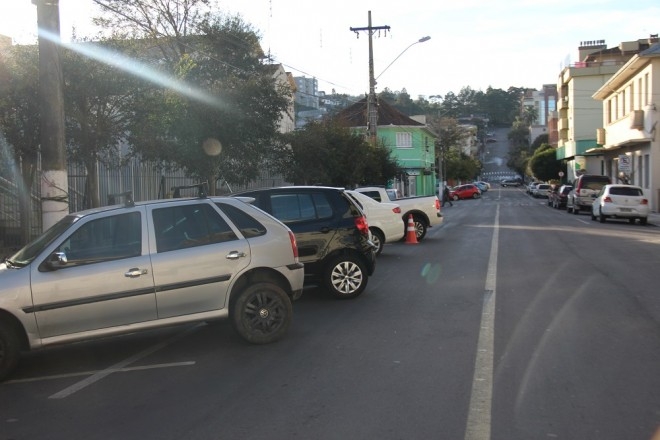 Av. Presidente Vargas passa a ter mão única em Garibaldi