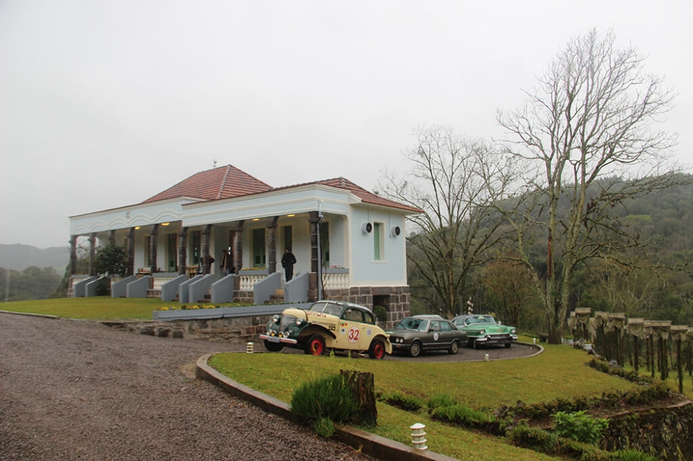 Participantes do XVI Rally Internacional almoçam na Villa Mattuella