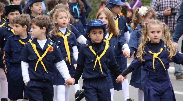 Trinta e nove entidades participam do desfile da pátria em Garibaldi