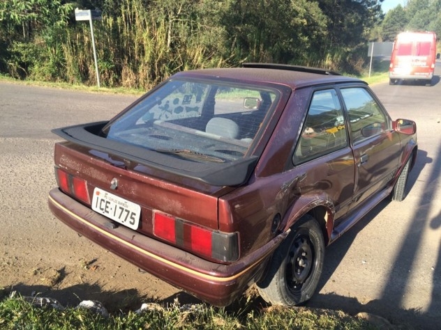 Acidente com danos materiais na RSC 453 em Garibaldi