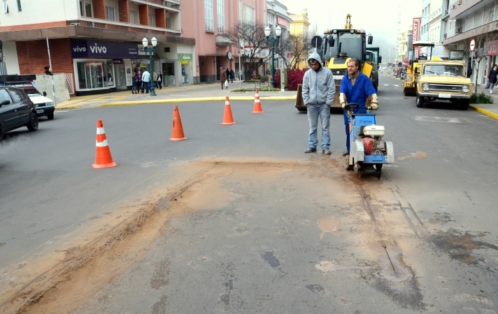 Bento Gonçalves: Via Del Vino fechada para reparos no asfalto