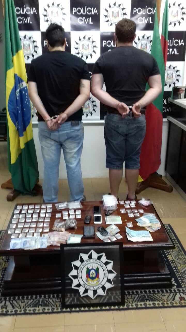 Polícia prende dupla que abastecia serra com cocaína