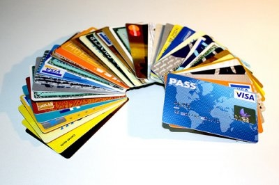 Máquinas de pagamento deverão aceitar cartões de todas as bandeiras em 2017