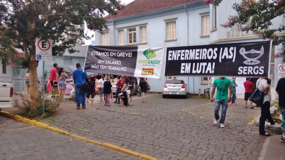 Segue a greve dos funcionários do Hospital São Carlos
