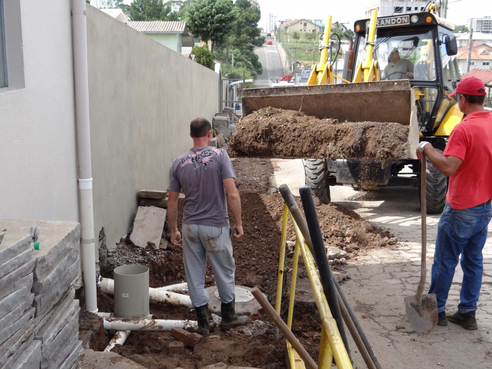 Obra mal feita revolta moradores do São Francisco