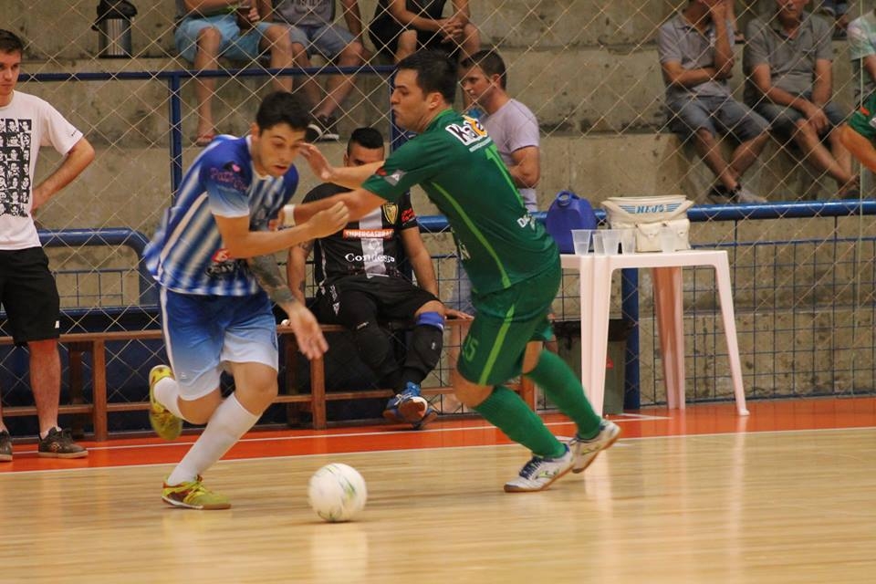 Citadino de Futsal de Carlos Barbosa entra na fase de mata  mata