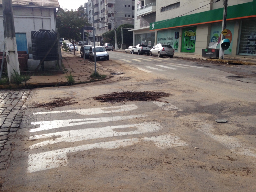 Em Garibaldi, sábado é de limpeza e de contabilizar prejuízos