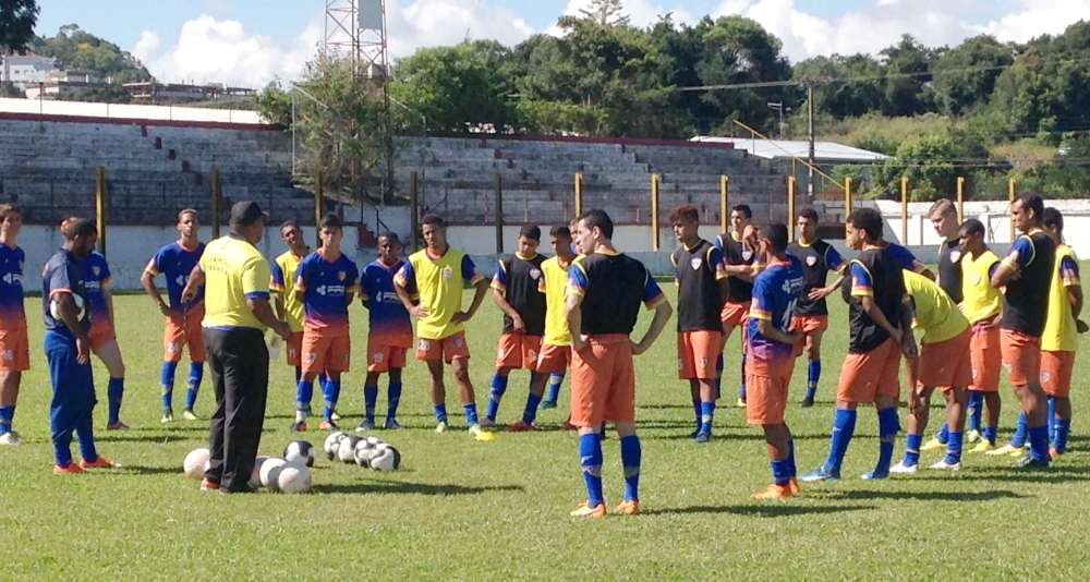 Novos atletas se apresentam no PRS/Garibaldi