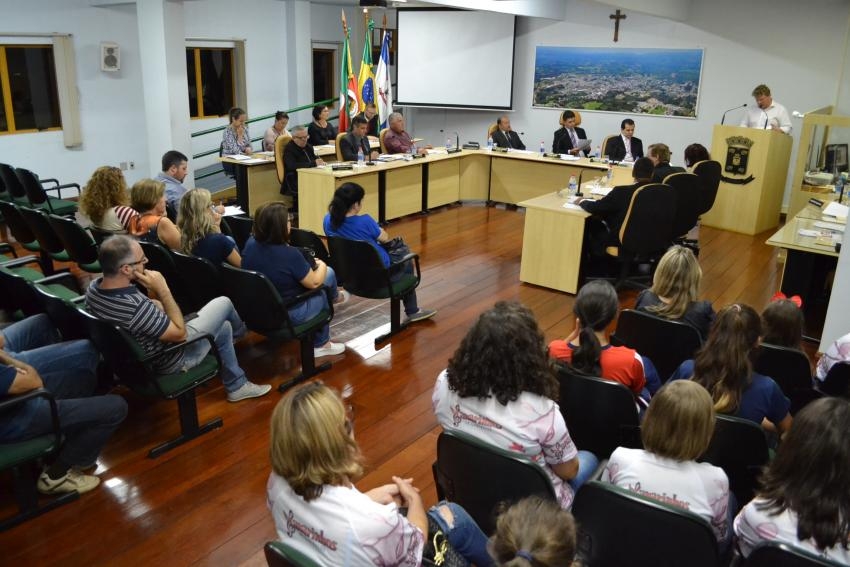 Funcionários da Câmara de Garibaldi passarão a usar uniforme