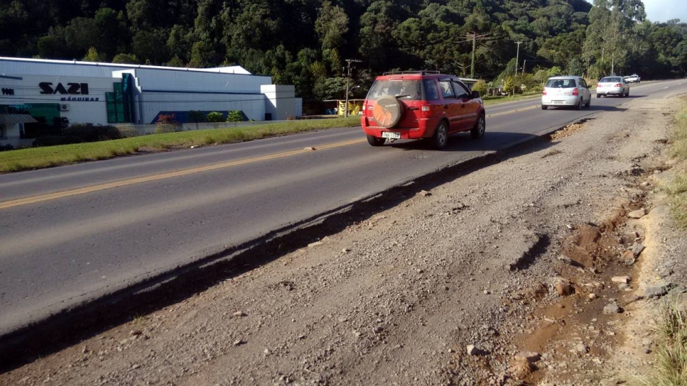 Desnível na RSC-453 em Farroupilha tem causado inúmeros acidentes